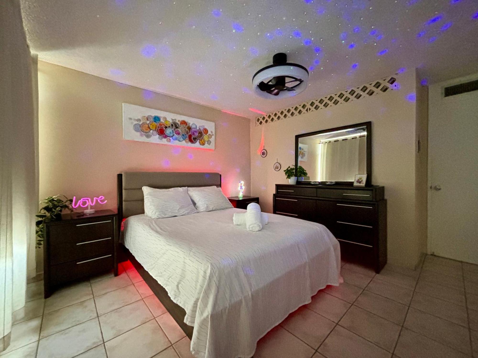 Downtown Beachfront Isla Verde Luxury Apartment Сан Хуан Екстериор снимка